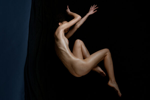 Levitate 4 Fine Art Print Berry Behrendt Fotografie Akt Nude Muma Galerie Hamburg